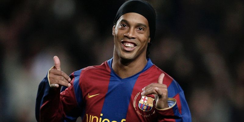 Sự nghiệp đỉnh cao của Ronaldinho khi ở Barca